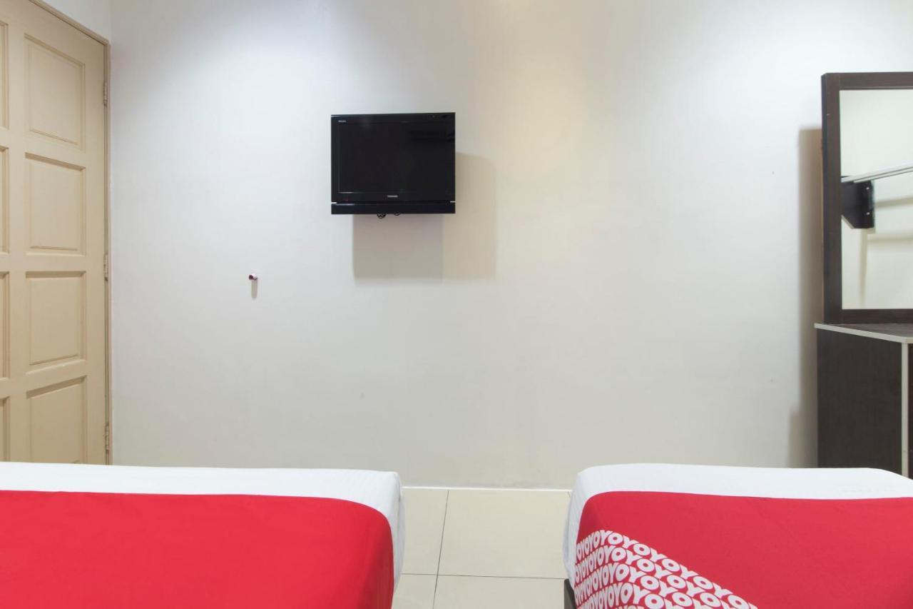 Oyo 44072 Mines Cempaka Hotel Nilai Εξωτερικό φωτογραφία