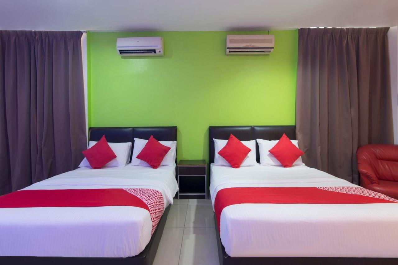 Oyo 44072 Mines Cempaka Hotel Nilai Εξωτερικό φωτογραφία