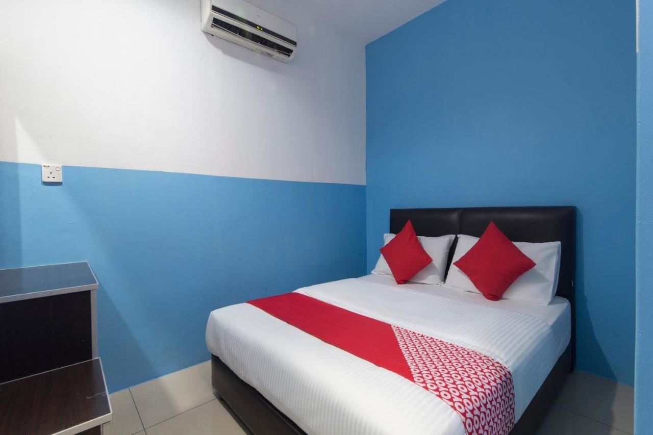 Oyo 44072 Mines Cempaka Hotel Nilai Εξωτερικό φωτογραφία
