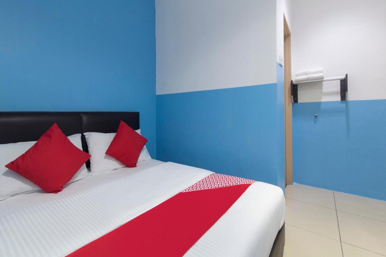 Oyo 44072 Mines Cempaka Hotel Nilai Εξωτερικό φωτογραφία