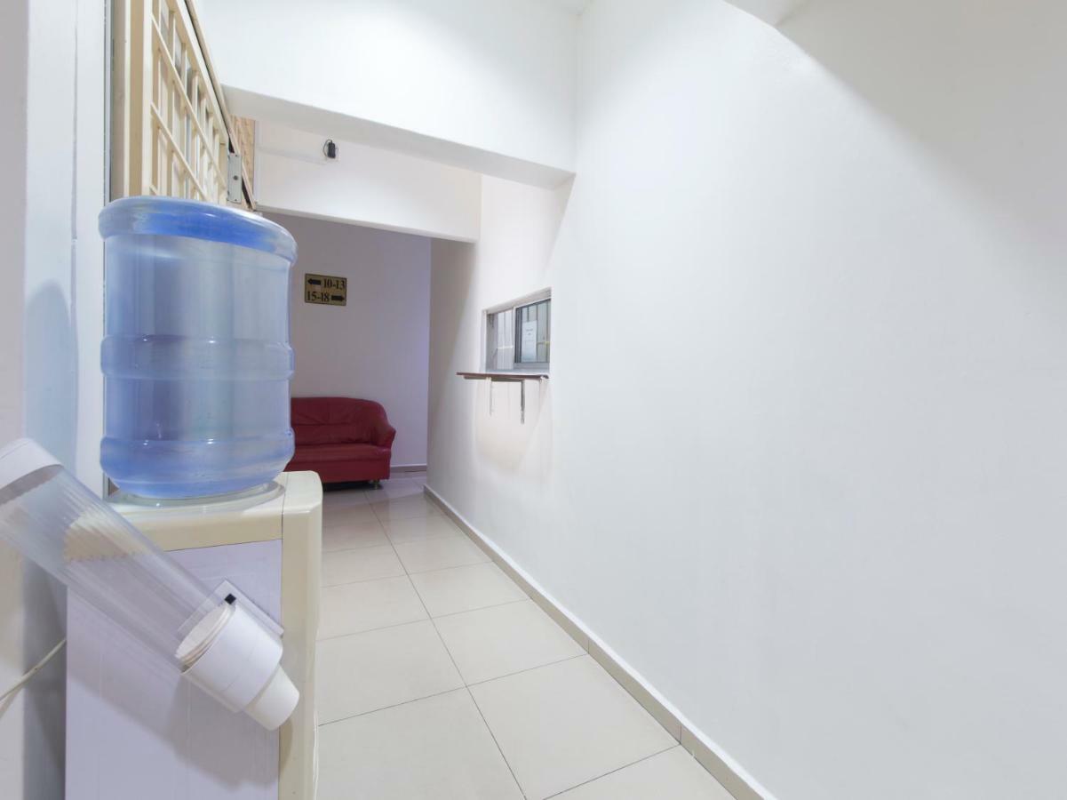 Oyo 44072 Mines Cempaka Hotel Nilai Εξωτερικό φωτογραφία